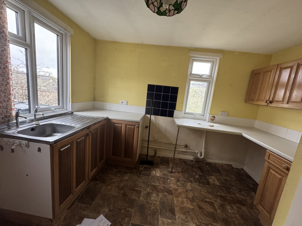 Lot: 156 - TWO DETACHED BUNGALOWS FOR IMPROVEMENT IN POPULAR LOCATION - 9- Kitchen